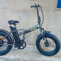 bici elettrica  argento  250w 36v