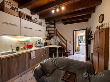 2 LOCALI A CAZZAGO SAN MARTINO