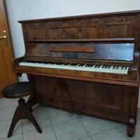 Pianoforte  verticale in radica