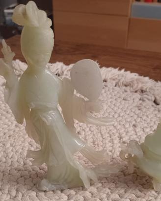 Coppia di piccole sculture in giada cinese