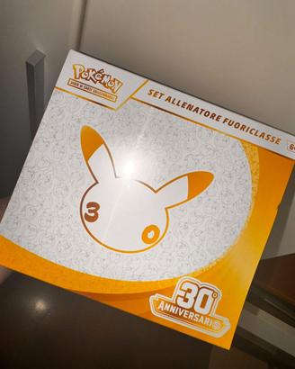 Set Allenatore ETB 30 anniversario Pokemon