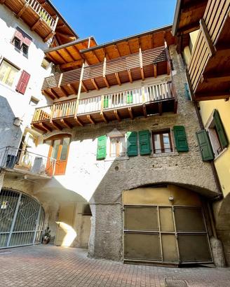 CASA SEMINDIPENDENTE A ARCO