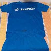 completo maglietta e pantaloncino(lotto)