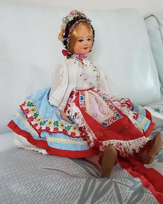 Bambolina classica ungherese anni '60