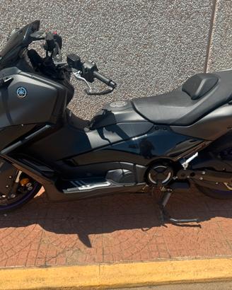Tmax 560 2024