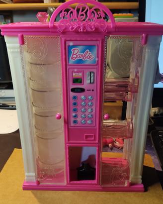 Armadio accessori bambola Barbie