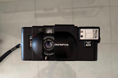 Olympus XA + flash A11, custodia e libretto