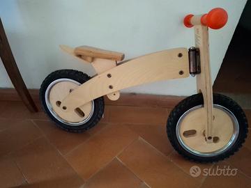 Bicicletta senza pedali in legno