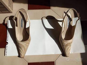 Sandali eleganti color beige e oro con tacco n°36