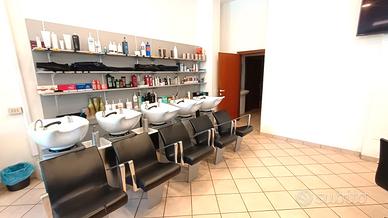 Avviato e moderno salone di parruccheria 70 mq