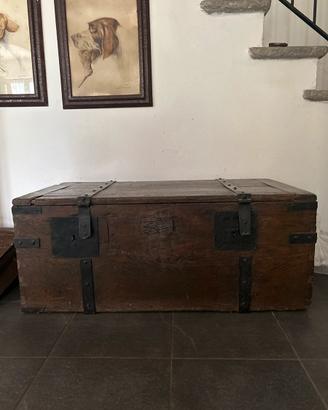 Cassapanca in legno antica