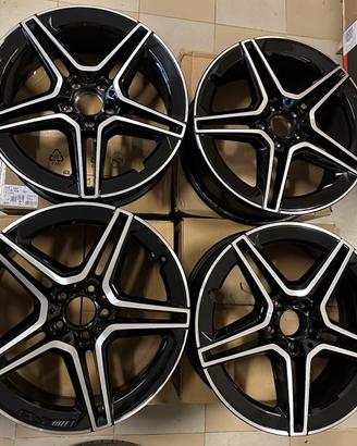 Cerchi mercedes GLA GLB A B C raggio 19 amg