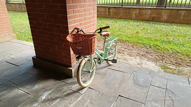 Bicicletta bambina 16' praticamente Nuova 