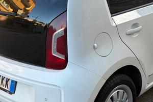 autovettura Volkswagen UP 1000 benzina metan