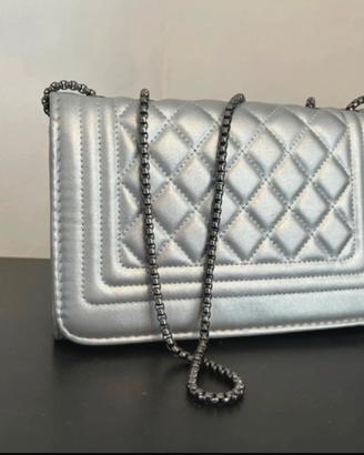 Borsa Argento Metallizzata Trapuntata con Catena