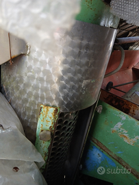 Pigiadiraspatrice e caricatore per vinacce