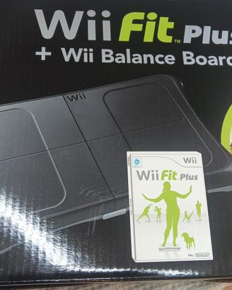 Nintendo Wii Fit Plus con Wii Balance Board Nera 
