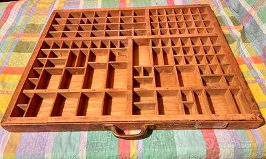 Cassetto tipografico porta caratteri