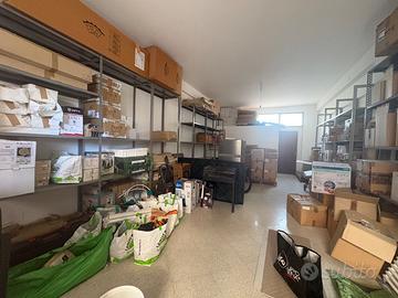 Capaci locale 55 mq più ampio esterno