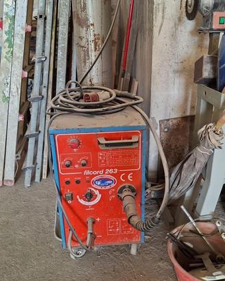 Saldatrice filo continuo