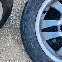 Gomme piu cerchi 205 55 16 oroginali bmw termiche