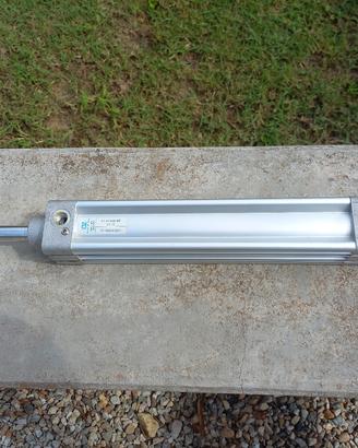 Cilindro pneumatico corsa 200mm