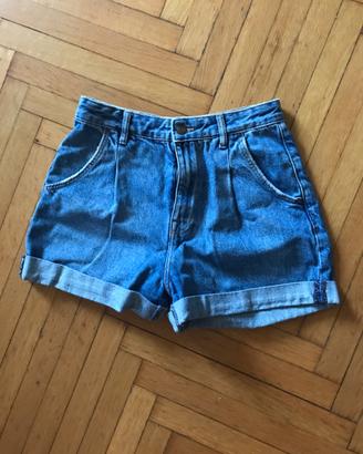 Pantaloncini denim bershka