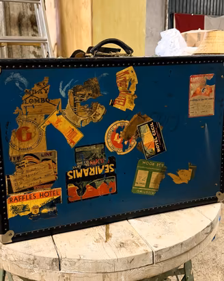 Valigia Baule Vintage Anni '50/'60 – Con Etichette