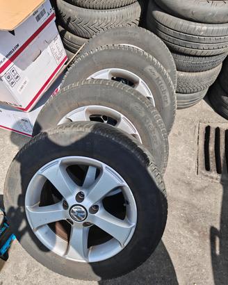 Cerchi gommati golf da R15