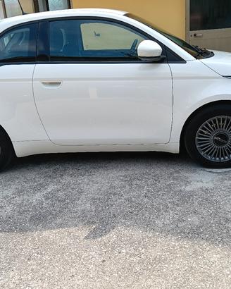 Fiat 500e Passion batteria 43kw