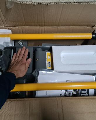 Sollevatore a carrello 2 ton doppia
pompa