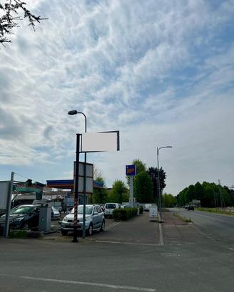 Cartello indicazioni / pubblicità