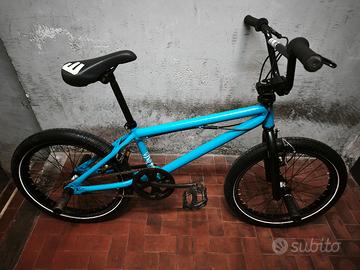 BMX B’Twin Wipe 320 20” Azzurra | Revisionata