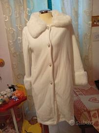 ❄️ Cappotto bianco elegante con eco-pelliccia