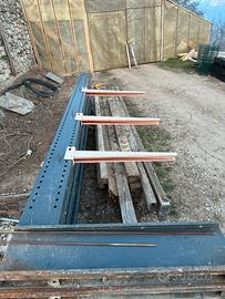 Scaffale cantilever