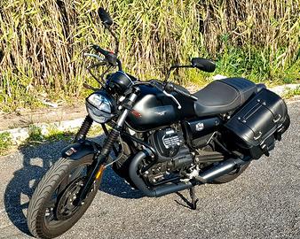 Moto Guzzi V7 IV Stone
