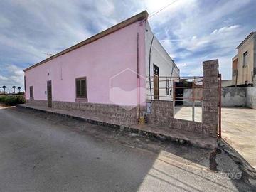 Casa singola con spazio esterno privato