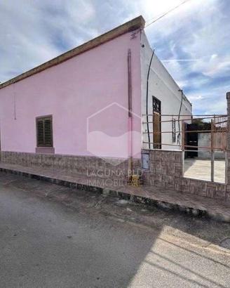 Casa singola con spazio esterno privato