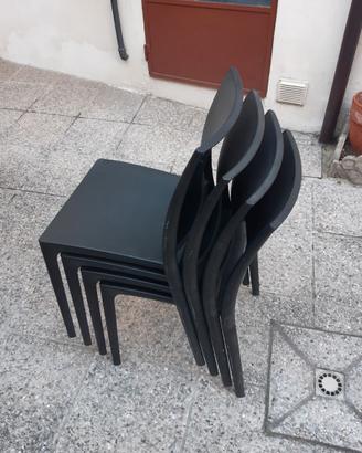 Sedie di plastica impilabili
