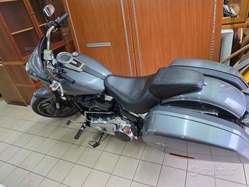 Harley Davidson Spot Glide 1745cc-2022-solo 9000km