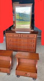 Como cassetiera piu specchio e Comodini 