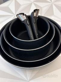 SET PADELLE LAGOSTINA 4 CASSERUOLE + 2 MANICI