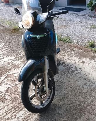 Scarabeo 200