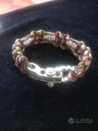 Braccialetti in paracord