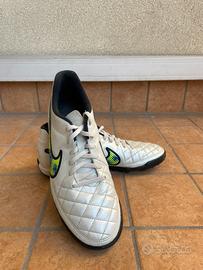 Scarpini calcetto nike tiempo