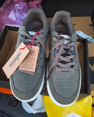 scarpe tre paia nuove mai usate nr. 40 Stone good 