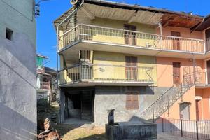 CASA SEMINDIPENDENTE A VIÙ