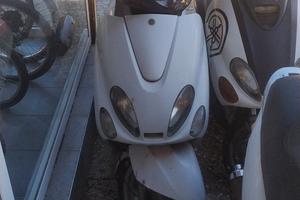 Yamaha majesty 180