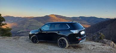 Mitsubishi Outlander 2.2 Di-D 4WD aut. 7p gancio t