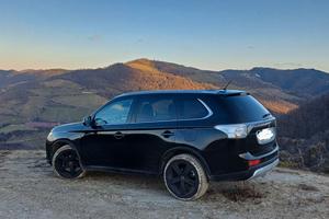 Mitsubishi Outlander 2.2 Di-D 4WD aut. 7p gancio t